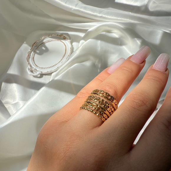 Sprial ring 
Adjustable ring 
Gold Plated Stainless Steel Ring - Picture 9 of 17